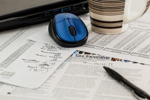 We can assist you with individual tax services that range from 1040EZ to Estate Tax Returns.